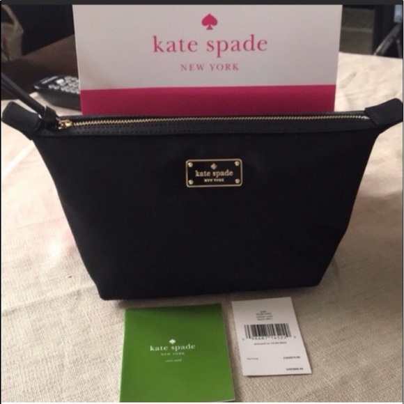 kate spade Handbags - NWT Kate Spade Make Up Bag